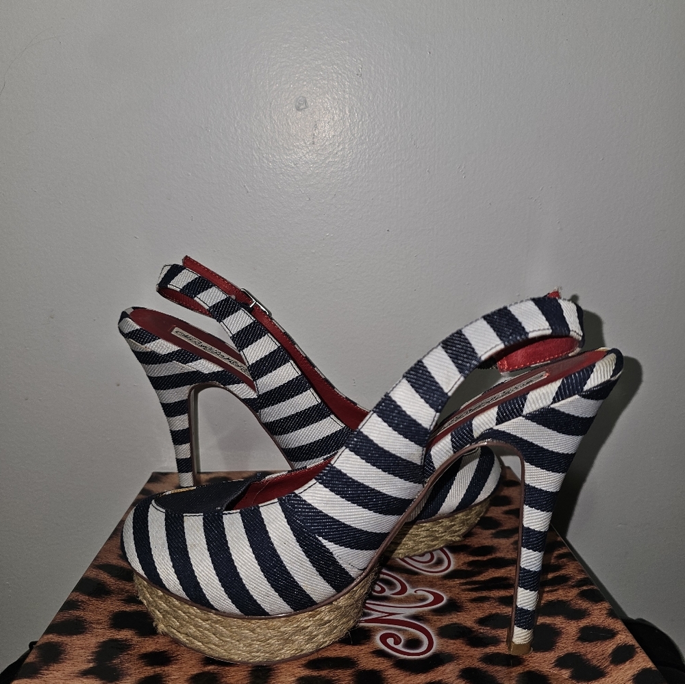 Slingback pumps